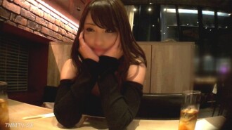 You are so selfish, but you are so cute! Saki (20) is the best gal in the entertainment club. After eating one more meal, I put the other one in. Mucous fruit juice super high grade Shuti!