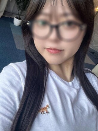 [Completely First Shoot] SSSS-class Transparent No.1 Beauty, Blindfolded, Unexpectedly Creampied by Black Man! Continuous Pistoning Makes Her Cum Deep Inside Her Vagina! Part 1