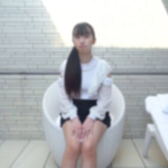 A rare talent! A petite, small-faced, innocent, ponytailed beauty who just graduated! An unprecedented development where you can cum inside her tight pussy as much as you want!