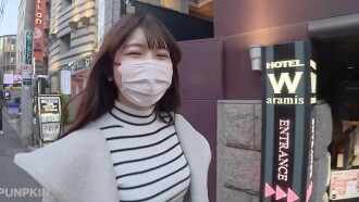 Latest work [Personal shooting] I met a cute nurse, so I had sex with her without telling her boyfriend.