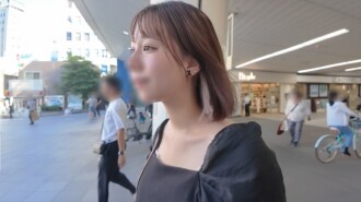 990 points until the 14th!! [First time] F-cup (MARCH) beauty &quot;The salary at the lodge isn&#039;t enough...&quot; Applying for a part-time job to pay for tuition