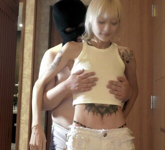 Shocking footage of her first time since retiring as an actress! Alternating sex with a big white cock in a roulette game, creampie finish Part 1