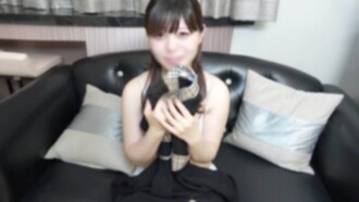 A beautiful and fair-skinned woman with an incredible intelligence seeks pleasure. What is the reason for the tears of this beautiful woman?