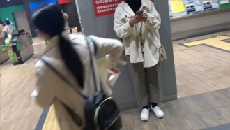 [First 30 people get 500 yen off] Haruka, 18 years old, 2, facial interview (11). &quot;I&#039;m sorry, Mr./Ms. ●●.&quot; That idol-level talent is back for more money! Thanks for the review &amp; the whole story of her facial (053)