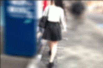 ※First-time only 80% OFF until the 17th※ 【3P】A beautiful black-haired beauty with a pure and innocent appearance, who is sure to be a star of the industry. She is fucked raw and creampied by half-criminals who are completely exposed in thi