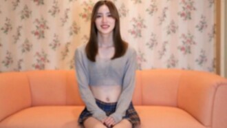 [Uncensored] The most beautiful visual! Really beautiful blowjob face ⤴ Slender body and super beautiful legs! Swallowing, facial, creampie ※ Bonus high quality