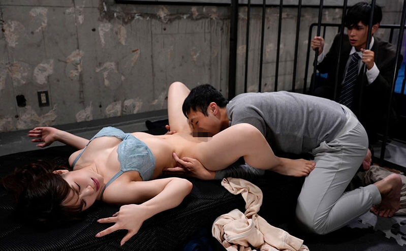 Ông chú gánh team trong căn phòng bí ẩn Ichino Aoi