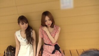 [Limited-time price!!] Wife, release your frustrations on the trip! Let loose and have sex! A relaxing trip to relax and devour a penis! Moaning and cumming on the dick on the trip! That