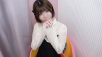 [First shoot / 4 ejaculations] A cute, petite nurse with short hair turns on her erotic switch and squeezes the cock hard. She takes home the large amount of semen left in her pussy.