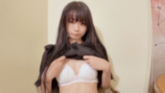 [990 points until 10/7] [First shoot] 19-year-old beauty specialist. Petite and sensitive body, she is shy in front of the camera but convulses with pleasure. A large amount of semen penetrates the vagina deep inside her juicy pussy.