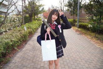 [Available until August 17th] Innocent couple enjoying their first love hotel experience. A divine video of an idol-level super cute girlfriend&#039;s small breasts getting hard as a rock hard cock in repeated orgasms. [Bonus: extra sex]