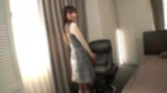 [Secretly filmed/First time filming] &quot;If you get caught, you&#039;ll be fired immediately&quot; A cute visiting caregiver who&#039;s on par with a Sakamichi idol. A radical, hardcore sex video in which he pours his thick semen into th