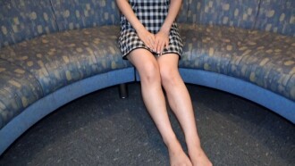 [Uncensored] A lump of sexual desire! A super cute gal with flashy hair who loves sex keeps asking for it, and I&#039;m embarrassed, so I decide to do it with her, swallow the cum on my face, and then she asks me to &quot;put the camera do