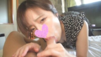 [Uncensored] A super hot private blowjob by a G-cup busty gravure idol who is addicted to old men&#039;s dicks!! Unable to resist the attractive lips of a beautiful woman, he cums in her mouth!!